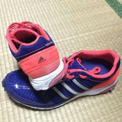 アディダス　ジョギングシューズのサムネイル