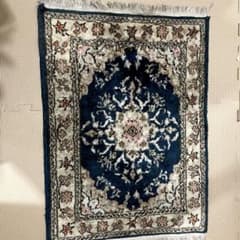 トルコ絨毯　約70cm x 100cmのサムネイル