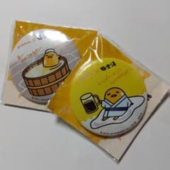 GU缶バッジ  2個セットのサムネイル