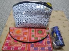 新品 NaRaYaポーチ　おまけ付きのサムネイル