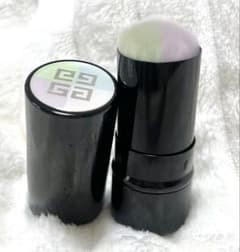 ジバンシイ　GIVENCHYフェイスブラシ