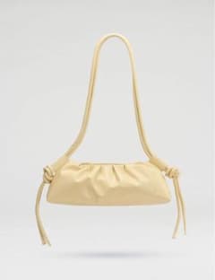 OLEND Dumpling Bag バターイエロー 美品 タグ付き 保存袋付き - メルカリ