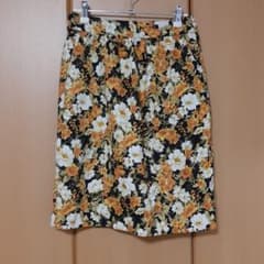 ロペピクニック 膝丈花柄スカートのサムネイル