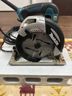 マキタ 5732C マルノコ　ジャンク品のサムネイル