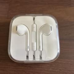 【未使用】Apple 純正 有線イヤホン iPhone付属品 ケース付きのサムネイル