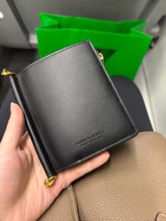 BOTTEGA VENETA 二つ折り財布 ブラック　ソルスティスのサムネイル