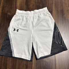 Under Armour ハーフパンツ 130 グラフィックプリントのサムネイル