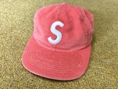 カマキリ様専用　supreme シュプリーム　ロゴキャップ　ピンクのサムネイル