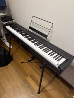 KORG 電子ピアノ D1 + 純正スタンド + ペダルセットのサムネイル