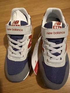 未使用品　new balance ネイビー/グレー/レッド スニーカーのサムネイル