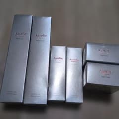 Aurelie. Wrinkle Repair スキンケアセットのサムネイル