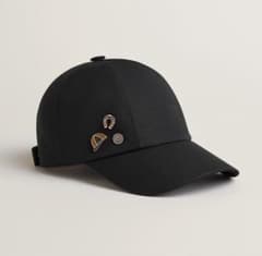 きーちゃんさんエルメス セレナ・ジャンプ》 キャップ 黒 馬蹄 ロゴ