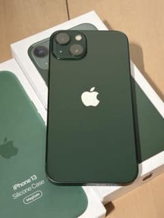 Apple iPhone 13 本体 グリーン256GB純正ケース付 - メルカリ