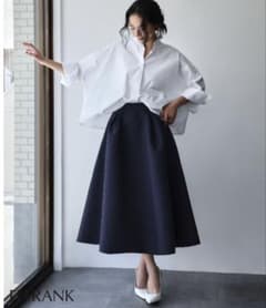 ELFRANK ネイビー フレアスカート M/L 新品タグ付きのサムネイル