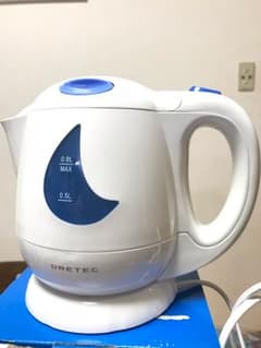 電気ケトル❤︎未使用品のサムネイル