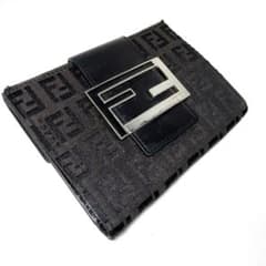 ✨良品✨ FENDI フェンディ ズッカ FF金具 二つ折り財布 キャンバス 黒