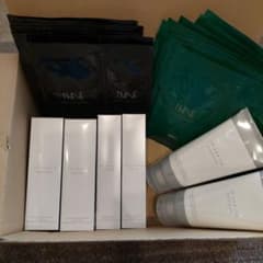 お買得 NINE ニードル炭酸パック シカ クレイ 各8pc + 化粧品 set お買得 NINE ニードル炭酸パック シカ クレイ 各8pc + 化粧品 set