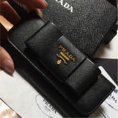 プラダ キーケース リボンのサムネイル