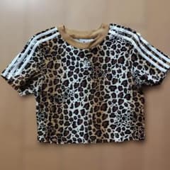 adidas ヒョウ柄 クロップドTシャツのサムネイル