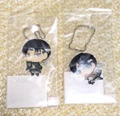 Attack Titan Real Escape Game Acrylic Keychain: Eren & Levi