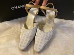 みゆ様専用☆シャネル ベージュ　パンプスのサムネイル