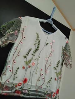 しまむらの刺繍シャツのサムネイル