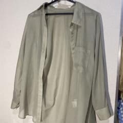 薄いカーキ長袖シャツのサムネイル