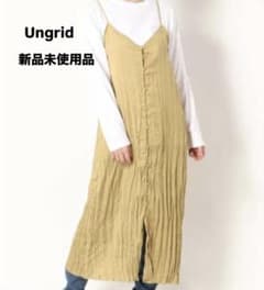 【新品】Ungrid キャミワンピース サテン プリーツのサムネイル