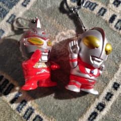 昭和 ウルトラマン キーホルダー付きフィギュア - メルカリ