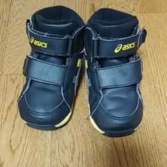 アシックス スニーカーのサムネイル