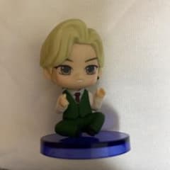 TinyTAN V フィギュアのサムネイル
