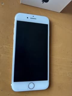 88% Apple iPhone 7 ゴールド docomo 純正　32GBのサムネイル