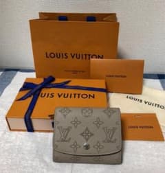 ✨美品✨ LOUIS VUITTON  ポルトフォイユ・イリス コンパクト財布のサムネイル