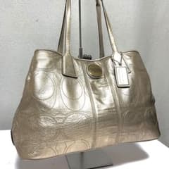 COACH メタリックゴールド キスロックバッグのサムネイル