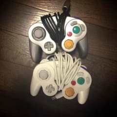 ゲームキューブ コントローラーのサムネイル
