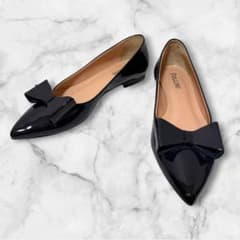 【安価❗️】フラットシューズ エナメル パンプス ローヒールのサムネイル