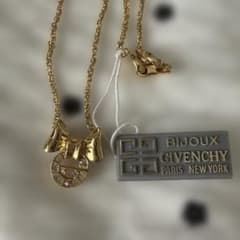 GIVENCHY リボン Gロゴ ネックレス ゴールドのサムネイル
