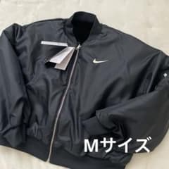 NIKE ウィメンズ リバーシブル フェイクファー ボンバージャケット Mサイズのサムネイル