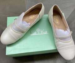 Kaika カイカ　バレエシューズ　メリージェーン　パンプス　冠婚葬祭のサムネイル