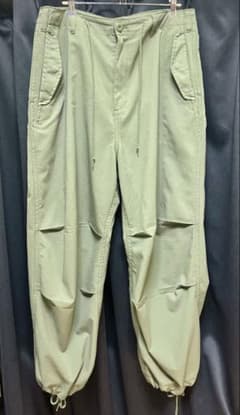 BEAMS HEART カーゴパンツ オリーブ 若草色Mのサムネイル