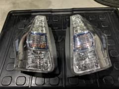 渓様専用プリウス40α前期純正テールランプ左右セットSTANLEYLED点灯OKのサムネイル