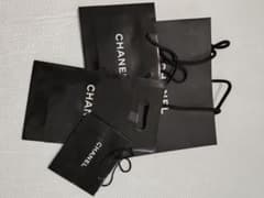 CHANEL ショッパー 紙袋 4枚セットのサムネイル