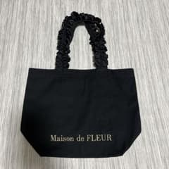 Maison de FLEUR フリルハンドルトートMバッグのサムネイル