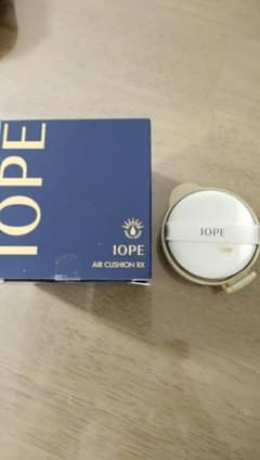 値下げ♡IOPE  クッションファンデーションのサムネイル