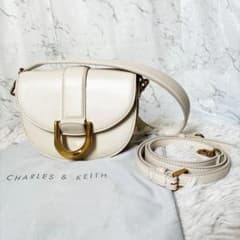 CHARLES&KEITH 2way ショルダーバッグ ホワイト バッグ 白のサムネイル