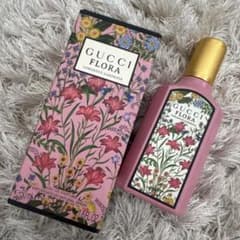 GUCCI Flora Gorgeous Gardenia 50mlのサムネイル