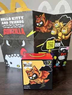 【アメリカ限定品】ばつ丸×ラドン　マクドナルドハッピーセット おもちゃのサムネイル