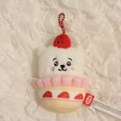 BT21タルトぬいぐるみキーリング　いちご　ケーキ　RJ
