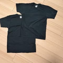 黒 Tシャツ Mサイズ 2枚（未使用と使用品）のサムネイル
