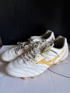 MIZUNO MONARCIDA NEO White x Gold Soccer Cleats